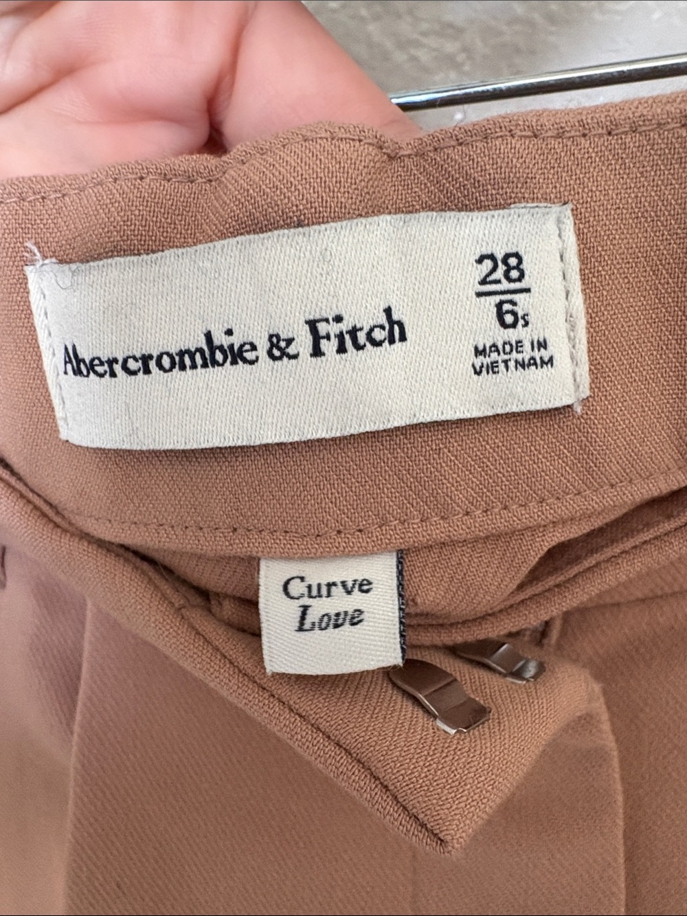 Abercrombie & Fitch Wide-Leg Pants in Camel Brown - Picture 2 of 3